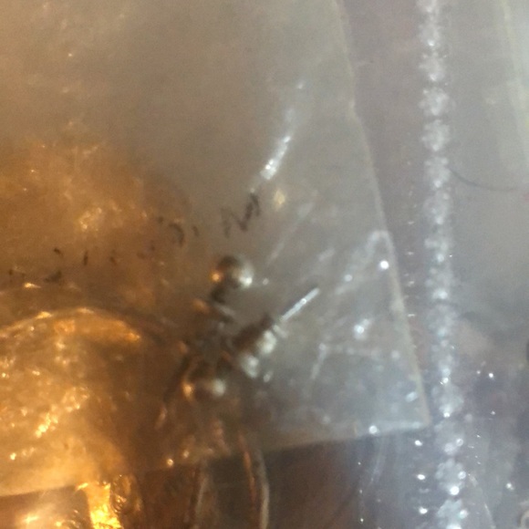 45 pair of earrings with a travel seperator booklet included - Picture 9 of 17